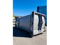 GALA741_3044775 vehicle image