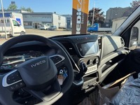 STUD177_2552348 vehicle image