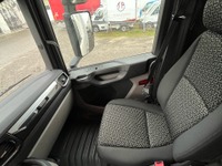 0372026 vehicle image
