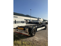 PEMA569_2692118 vehicle image