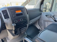 STUD177_2825641 vehicle image