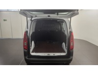 EFAG9324_2760425 vehicle image