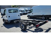 SEDU206_2886204 vehicle image