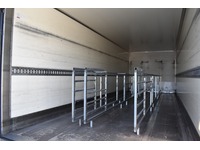 TOC1273_3004963 vehicle image