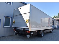 TOC1273_3004963 vehicle image