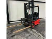 FLUT10406_2766855 vehicle image