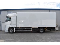 TOC1273_2928450 vehicle image