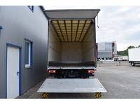 TOC1273_2928450 vehicle image