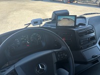 PEMA569_2949780 vehicle image