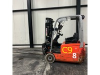 FLUT10406_2766852 vehicle image