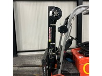 FLUT10406_2766852 vehicle image