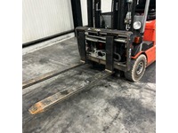 FLUT10406_2766852 vehicle image