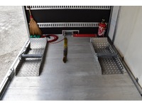 TOC1273_2908818 vehicle image