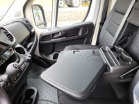 KOLL209_2662124 vehicle image