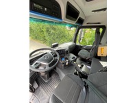 DTCH10536_2848437 vehicle image