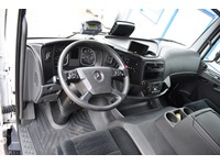 TOC1273_2774146 vehicle image