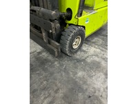 FLUT10406_2767017 vehicle image