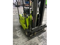 FLUT10406_2767017 vehicle image