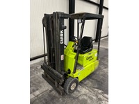 FLUT10406_2767017 vehicle image