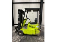 FLUT10406_2767017 vehicle image