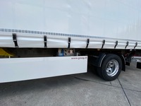 GREA182_2677236 vehicle image