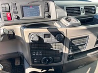 MAN126_2697803 vehicle image