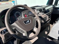 MAN126_2697803 vehicle image