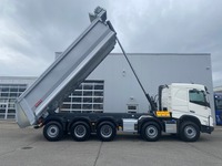 VTBO844_2851410 vehicle image