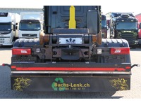 DOLD2821_2716685 vehicle image