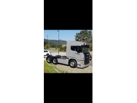 0557025 vehicle image