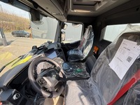 TMR8055_2868634 vehicle image