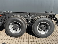 TMR8055_2868634 vehicle image