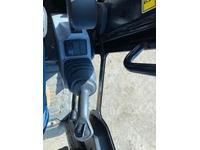 RINA4324_2917800 vehicle image