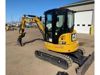 RINA4324_2917800 vehicle image