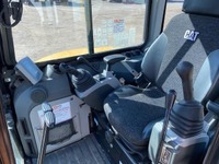 RINA4324_2917800 vehicle image