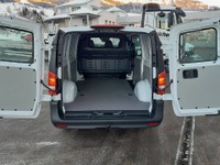 ALTH1974_2815523 vehicle image