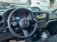 ALTH1974_2815523 vehicle image