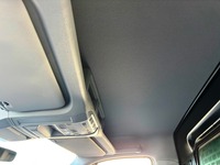 MAN126_2871109 vehicle image