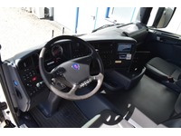 TOC1273_3028073 vehicle image