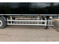INTG9387_2730068 vehicle image