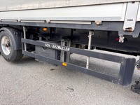 MAN126_3003176 vehicle image