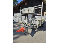 0385025 vehicle image