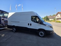 Kall37_2963957 vehicle image