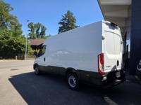 Kall37_2963957 vehicle image