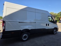 Kall37_2963957 vehicle image