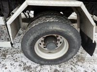 TOLA8240_2763607 vehicle image