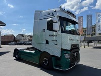THOM6454_2926492 vehicle image