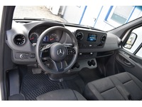 TOC1273_2667802 vehicle image