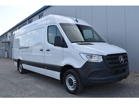 TOC1273_2667802 vehicle image