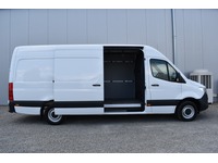 TOC1273_2667802 vehicle image